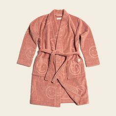 Slip into vacation mode with our Poolside Bathrobes. Crafted from a plush french terry and feature a pattern worth smiling about. Our Poolside Plush French Terry material is super soft, absorbent, sustainably sourced, and crafted for leisurely summer days by the pool, beach, or backyard oasis. So ditch that old bathrob Fancy Towels, Terry Cloth Robe, Happy Skin, Pool Beach, Vacation Mode, Reasons To Smile, Fabric Belt, Backyard Oasis, Modern Colors