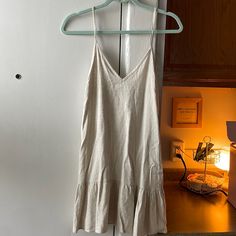 Sweet Lil Linen-Esque Lightweight Mini By La Hearts X Pacsun. She’s Never Been Worn And Has Adjustable Straps! Cream V-neck Sundress For Vacation, Cream V-neck Sundress For Beach, Heart Dress, Grunge Style, Grunge Fashion, Pacsun, Adjustable Straps, Mini Dress, Womens Dresses