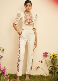 Celana Fashion, Ivory Fabric, Designer Jumpsuits, Party Wear Indian Dresses, Indian Wedding Outfits, Fashion Inspiration Design, Designer Dresses Indian, Embroidery Fashion