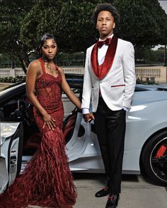 @zyriahsana x @kijanrobinson Couple Prom Outfits, Homecoming Couple, Homecoming Dresses Corset, Prom For Guys, Homecoming Suits, Sequin Homecoming Dress, Sequin Evening Dresses, Timeless Wardrobe