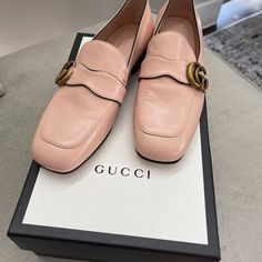 Gucci 25mm Marmont Pink Leather Loafer - New** - Perfect Pink Leather Loafer - Runs True To Size - Gold Gg - Made In Italy - Duster Bag & Original Box Included Designer Gucci Loafers For Work, Designer Calf Leather Flats For Office, Luxury Low Heel Flats For Work, Gucci Flat Heel Loafers For Work, Gucci Loafers With Flat Heel For Workwear, Designer Leather Flats For Office, Chic Gucci Loafers With Almond Toe, Designer Loafers With Branded Heel Counter, Designer Almond Toe Loafers For Office