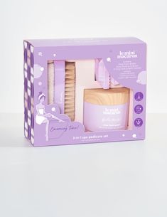 Turn a pedicure into an experience with our luxurious 3-in-1 spa which contains a complete combination of essential products for an ultra-hydrating, revitalizing spa-grade pedicure for your feet, the ultimate in selfcare!  Included inside: Luxurious Full-Size Foot Butter in “Shea Butter” Scent 3 Fizzy Foot Bombs in “Lavender” Scent  Double Sided Pumice and Foot Brush Mini Macaron, Spa Pedicure, Essential Products, Pedicure Set, Spa Set, Foot Spa, Pedicure Kit, Manicure Kit, Gel Polish Colors