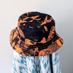 Brand new HANDMADE Bucket hat made from VINTAGE fabric (80s)  There are 2 of them. Measurements:  1- 60-61 cm diameter 2- 57 cm diameter I have more fabric like this, so I can make you a bucket hat in your size. Made with care and love in my small studio in Malasaña Madrid <3. DIY Orange Cotton Beach Hat, Retro Bucket Hat For Beach, Retro One Size Bucket Hat For Beach, Retro One-size Bucket Hat For Beach, Retro Summer Hat, Retro Summer Hats One Size, Orange Cotton Summer Hat, Retro Summer Hat One Size, Vintage Cotton Hat One Size