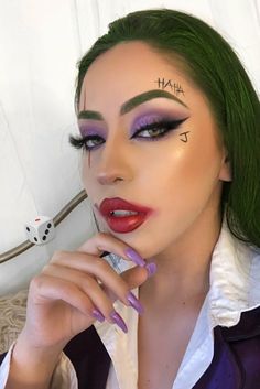 Joker Costume Tattoos, The Joker Halloween Costume Women Makeup, Female Joker Costume Ideas, Female Scary Halloween Costumes, Easy Joker Makeup For Women, Diy Female Joker Costume, Last Munite Halloween Costumes, Joker Costume Female Makeup, Joker Women Makeup