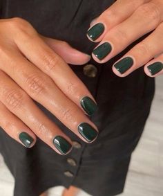 Winter Green, Short Gel Nails, Green Nail, Minimal Nails, Cute Gel Nails, Neutral Nails, Nature Tattoos, Minimalist Nails, Chic Nails