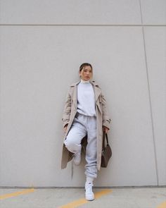 Chic Sweatsuit Outfit, Sweatpants Trench Coat, Matching Sweatsuit Outfit, Trench Outfit, Plane Outfit