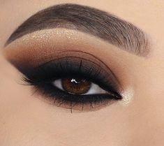 Eyeliner Techniques, Makeup Ojos, Sparkly Makeup, Indian Wedding Hairstyles, Eye Makeup Pictures, Emo Makeup, Fx Makeup, Makeup Pictures, Glitter Makeup