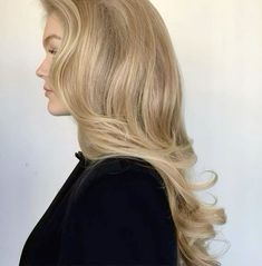 Golden Blonde With Shadow Root, Golden Bronde Balayage Honey, Editorial Hairstyles, Darker Blonde, Anna Hair, Cabello Afro Natural, Teenage Hairstyles