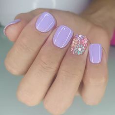 Uñas manos y pies on Instagram: “Color para tus uñas. Qué nota le pones del 1 al 10?” Spring Nail Inspo Simple, Spring Engagement Nails, Easy Pedicure Designs At Home, Spring Floral Nails 2024, Dip Powder Nails Flower Design, Hand Painted Flowers On Nails, Dip Nails With Flowers, Summer Dip Nail 2024 Trends, Short Nails Flower Design