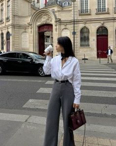 Lawyer Outfit Women Summer, Fancy London Outfits, Business Casual Outfits Layers, Modern Office Fashion, Sales Outfits For Women, Work Office Outfits Women, Professional Skirt Outfits, Law Internship Outfits, Upgrade Lifestyle