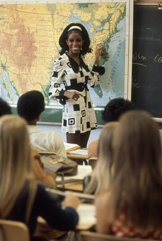 These High School Gals From The 1960s Would Still Look Great Today Estilo Boho Chic, High School Teacher