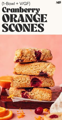 Easy, 1-bowl cranberry orange scones that are undetectably vegan + gluten-free! Fluffy, citrusy, lightly sweetened, and perfect for breakfast, brunch, and beyond! Scones Vegan, Peach Scones, Cranberry Orange Scones, Gluten Free Scones, Orange Scones, Homemade Scones, Scones Easy, Pumpkin Scones