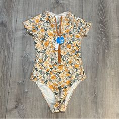 Cupshe 1 Pc Swim Suit Nwt. Has Padding In Cups. Zipper Closure. Shades Or Peach/Orange In Color. Rr2976 Fitted Orange Floral Print Swimwear, Casual Fitted Orange Swimwear, Casual Orange Floral Print Swimwear, Orange Color Block, Swimsuit Wrap, Colorblock Swimsuit, Crochet One Piece, Cupshe Swimsuits, Black Bathing Suits