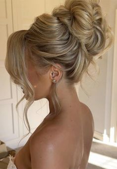 Bun Prom Hairstyles, Loose Bun, High Updo, Cute Prom Hairstyles, High Bun Hairstyles, Guest Hair