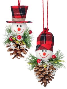 Snowman Head on Pine Cone Ornament S/2 - NEW - The Sandy Santa Pinecone Xmas Crafts, Log Snowmen, Christmas Pinecone Crafts, Pinecone Christmas Ornaments, Unusual Christmas Ornaments, Pine Cone Ornaments, Pine Cone Ornament, Snowman Head, Snowmen Ornaments