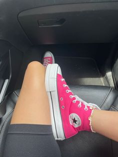 Converse Hot Pink, Neon Pink Converse, Bright Pink Converse, Vibrant Pink Aesthetic, Hot Pink Converse Outfit, Hot Pink Shoes Outfit, Hot Pink Stuff, Hot Pink Things