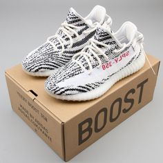 Yeezy Zebra, Yeezy Outfit, Fresh Shoes, Yeezy Shoes, 350 V2, Yeezy Boost 350