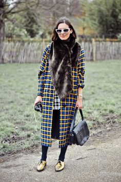 Plaid with plaid (and more plaid): exPress-o waysify Metallic Brogues, London Fashion Week Street Style, Walking Down The Street, Statement Coat, Fur Scarf, Fashion Weeks, Street Style Inspiration