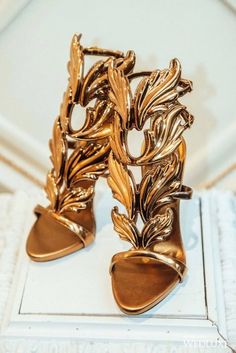 Greek Outfit Ideas, Ancient Greece Fashion, Greek Outfit, Greece Fashion, Giuseppe Zanotti Heels, Prom Heels, Greece Wedding, Greek Wedding