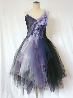 Homecoming Prom Girl Grad Gothic Queen Wedding Ball by Zollection Apocalypse Wedding, Emo Prom, Goddess Dresses, Halloween Costume Wedding, Faerie Costume, Firefly Path, Witches Ball, Gothic Queen, Renn Faire