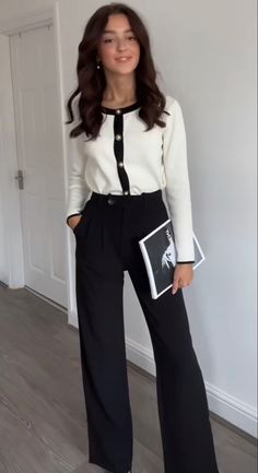 Smart Casual Work Outfit Women, Office Attire Women, Summer Business Casual Outfits, Cool Outfit Ideas, Casual Work Outfits Women, Cool Outfit, Stylish Work Attire, Classy Work Outfits