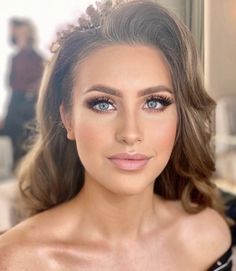 Glam Bride Makeup, Wedding Makeup For Blue Eyes, Wedding Eye Makeup, Glam Wedding Makeup, Glam Bride, Bridesmaid Hair Makeup, Bridal Makeup Natural, Wedding Day Makeup, Braut Make-up