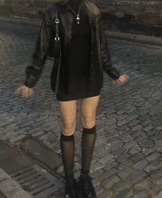 Doc Martens Outfit, Maggie Lindemann, Taylor Momsen, Looks Black, Dc Comic, Swaggy Outfits, Mode Inspo, 가을 패션, Mode Inspiration