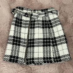 Zara Chequered Skirt Never Worn Made In Turkey Great Quality Chequered Skirt, Checkered Skirt, Zara Skirts, Zara Black, Womens Skirt, Zara, Black White, Black And White, Skirt