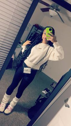 @cookiessplanett Ootd School Winter, Sneakerball Outfits, Cute Uniform Outfits, Cute Uniform Outfits For School, Cute Uniform, Picture Pose Ideas, January Outfits, Ootd School, Uniform Outfits