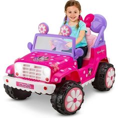 Get ready for a magical ride that's bursting with excitement! Introducing the Kid Trax Disney's Minnie Mouse Flower Power 4x4 6V Ride-on Toy in vivacious pink  the ultimate Minnie Mouse car ride on toy that's taking fun to the next level! Crafted for children aged 3-5, this Minnie Mouse toddler toy zips along at a thrilling 2.5 MPH, perfect for tiny adventurers weighing up to 60 lb. But that's not all; they'll beep the horn, rev the engine, and hit the real foot pedal just like a grown-up, makin Minnie Mouse Car, Minnie Mouse Toys, Minnie Mouse Theme, Toy Cars For Kids, Mouse Toy, Power Wheels, Kids Adventure, Custom License Plate, Disney Kids