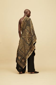 black/gold women's shawl wrap Afrique Art, African Textiles, Traditional Weaving, African Pattern, African Culture, Shawl Wrap, African Design, French Linen, African Inspired