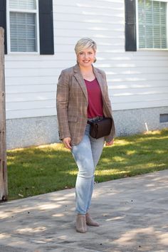 Brown Plaid Blazer Outfit, Plaid Blazer Outfits, Southern Fall Outfits, Fall Wardrobe Basics, Day Outfit Ideas