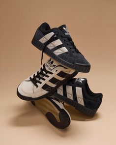 Looking for the perfect chunky, skate aesthetic trainer? The adidas Originals LWST is the perfect pair. Chunky Shoes Aesthetic, Shoes Content, Sneakers Aesthetic, Adidas Soccer Shoes, Skate Aesthetic, Adidas Outfit Shoes, Fashion Festival, Chunky Shoes, Model Inspo