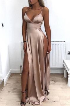 Cheap Evening Gowns, Cheap Gowns, Skirt Diy, School Dance Dresses, Trendy Prom Dresses, Graduation Dresses, Cute Prom Dresses, Pretty Prom Dresses, فستان سهرة