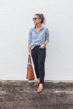 Blue Striped Button Down Shirt Outfit Work, Simply Outfits Casual, Blue Stripe Button Down Shirt Outfit, Stripped Button Down Outfit, Navy Striped Top Outfit, Blue Striped Shirt Outfit Work, Blue Stripped Shirt Outfit, Navy Stripe Top Outfit, Blue Striped Button Down Shirt Outfit