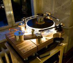 a turntable that is sitting on top of a table