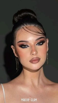 Maquillage Yeux Cut Crease, Sultry Makeup, Glam Makeup Tutorial, Prom Eye Makeup, Formal Makeup, Pinterest Makeup, Makijaż Smokey Eye, Eye Makeup Designs, Makeup Eye Looks