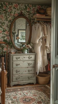 Save Closet Space, Interior Decoration Ideas, Deco Originale, Dream Rooms, Small Space Living, Dream House Decor, Home Look, Interior Decoration, Dream Room