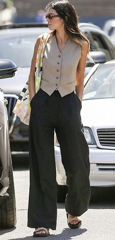 Waistcoat Woman, Looks Chic, 가을 패션, Looks Style, Work Fashion