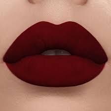 Blood Red Lipstick, Maquillage Kylie Jenner, Quinceanera Dances, Deep Red Lipsticks, Lipstick Dark Red