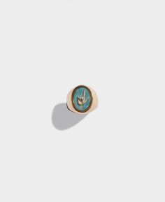 Pinky Signet“Mano Veritas” | NOT JUST A LABEL Personal Manifesto, Horn Ring, Secret Society, One Life, Signet Ring, Personal Message, Communication, First Love, Gold Plate