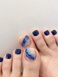 Real Nail Ideas Short, Royal Blue Pedicure, Pedicure Azul, Blue Toe Nails, Pedicure Designs Summer, Simple Toe Nails, Fake Toenails, Kutek Disney