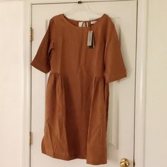 New With Tags. Toe Behind Neck. 2 Side Pockets With A Little Pleating Around Waist. 3/4 Sleeves. Smoke Free Home 10hg Lagenlook Dress, Linen Wrap Dress, Linen Layers, Linen Dresses, Wrap Dress, Womens Dresses, Tags, Women Shopping, Dresses