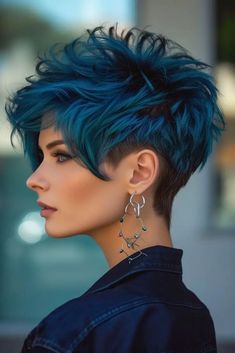 Pixie Cut With Highlights, Long Pixie Cut, Are Ideas, Pixie Cut With Bangs, Long Pixie Cuts, Black Hair With Highlights, Side Hairstyles, Short Layered Haircuts