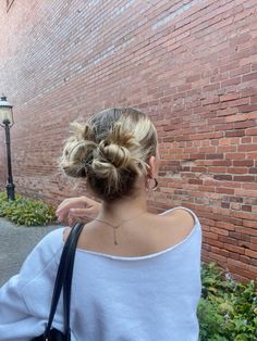 #hairinspo #slickedbackhair Space Buns, Boring Hair, Style Anime, 짧은 머리, Cut My Hair, Hair Envy, Dream Hair