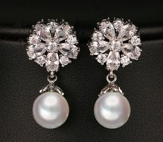 PAIR Small Round Flower Pearl Dangle Crystal Vintage Silver tunnels gauges plugs earrings 6g 4g 2g 0g 00g 4mm 5mm 6mm 8mm 10mm Pageant Jewelry, Unique Dangle Earrings, Pageant Earrings, Dangle Earrings Wedding, Wedding Bridesmaid Jewelry, Pearl Earrings Wedding, Vintage Rose Gold, Prom Earrings, Round Flower