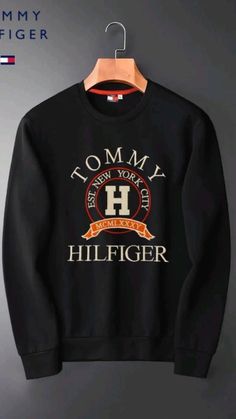 Scene Clothing, Outfit Homme, Womens Printed Leggings, Tommy Hilfiger Fashion, Boy Hoodie, T Shirt Logo Design, Color Combos Outfit, Shirt Logo Design, Tommy Hilfiger Sweatshirt