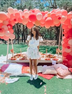 18th Birthday Party Ideas, 14th Birthday Party Ideas, 15th Birthday Party Ideas, 18th Birthday Party Themes, Backyard Birthday Parties, Preppy Party, Backyard Birthday, Cute Birthday Pictures, Birthday Garland