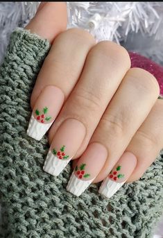 Christmas Cable Knit Nails, Christmas Nails Knitted, Cable Knit Nails, Knit Nails, Holly Nails, Christmas Manicure, Nails 2022