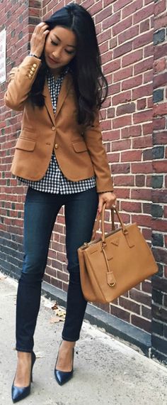 vaut le coup d'aller sur le lien et de balayer la page: qqs looks transposables pour M avec des pièces qu 'elle a déjà Mode Tips, Trendy Business Casual, Stitch Fix Outfits, Professional Attire, Work Outfits Women, Professional Outfits, Work Wardrobe, Casual Fall Outfits, Business Casual Outfits